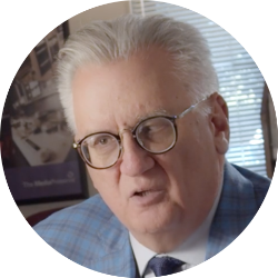 Robert Strauss